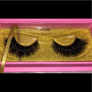 LUXURY MINK LASHES BY IMELDA